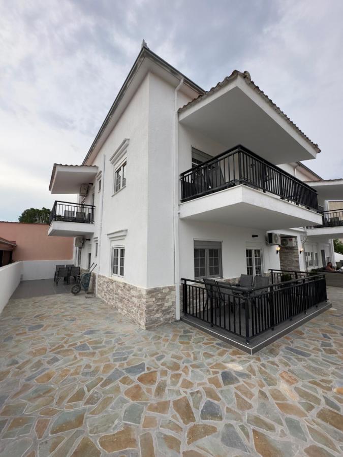 Mesangala Sunrise Apartment Nea Mesagkala Exterior photo