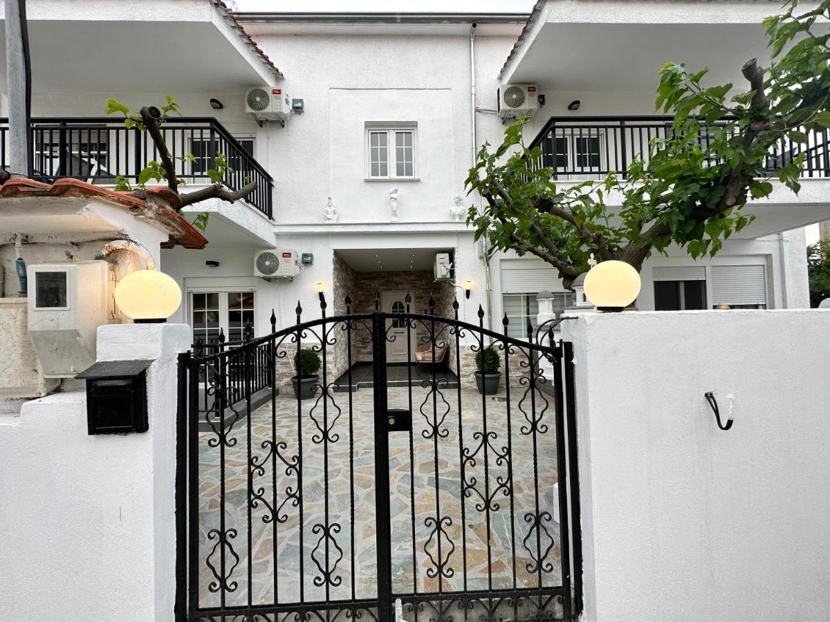 Mesangala Sunrise Apartment Nea Mesagkala Exterior photo